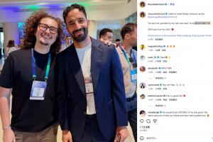 没能五连胜理发！蓄发哥晒合影：阿莫林指着我的头发说抱歉