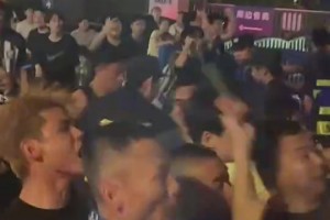 红军女球迷：太离谱，阿森纳踢得简直像“犯罪”，利物浦麻烦大了